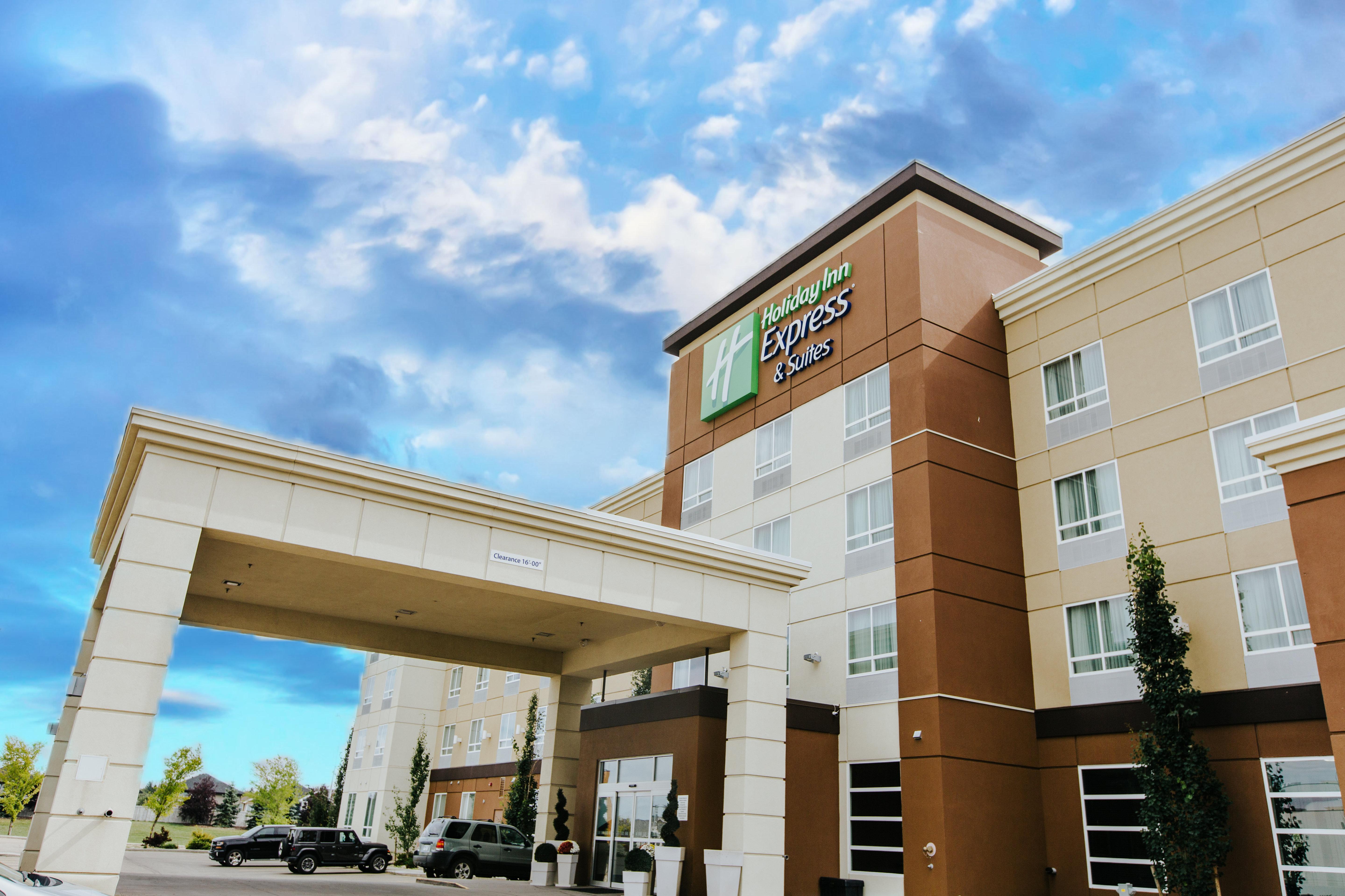 Holiday Inn Express & Suites Spruce Grove - Stony Plain By Ihg Exterior foto